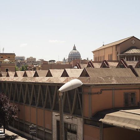 Flower'S Market Apartment - Charme Holidays Rome Bagian luar foto