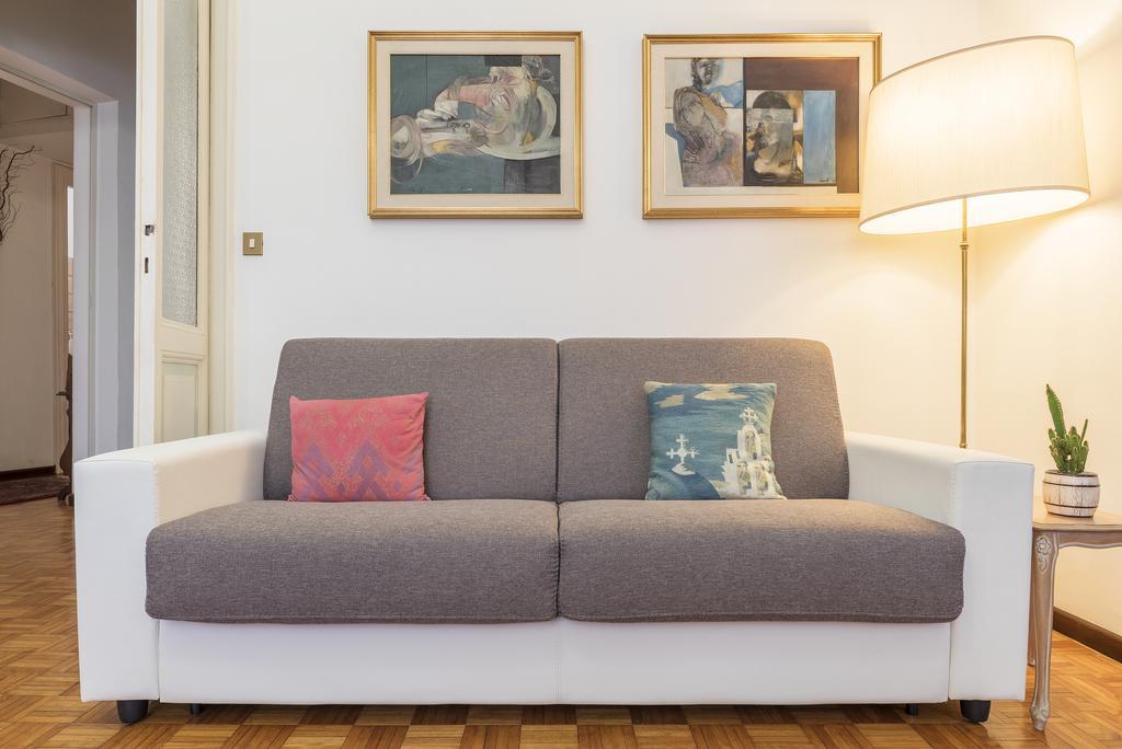 Flower'S Market Apartment - Charme Holidays Rome Bagian luar foto