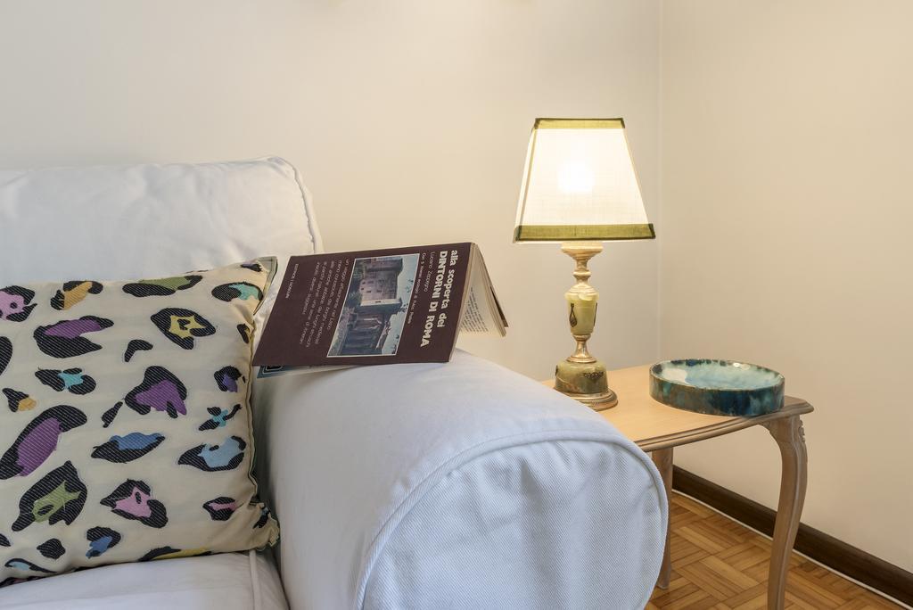 Flower'S Market Apartment - Charme Holidays Rome Bagian luar foto