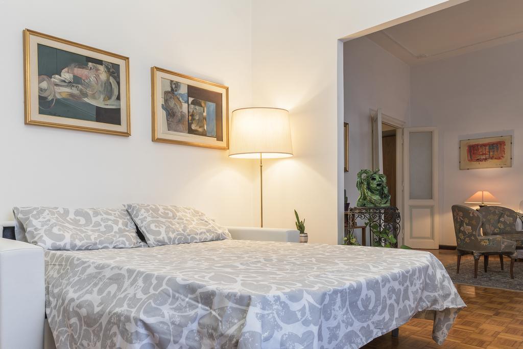 Flower'S Market Apartment - Charme Holidays Rome Bagian luar foto